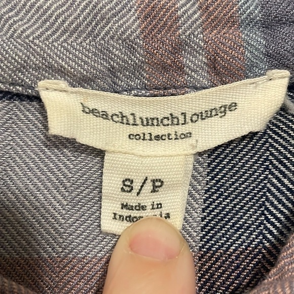 BeachLunchLounge Women Button Front Top Small Purple Plaid Flannel Fly Away Back - Picture 11 of 16